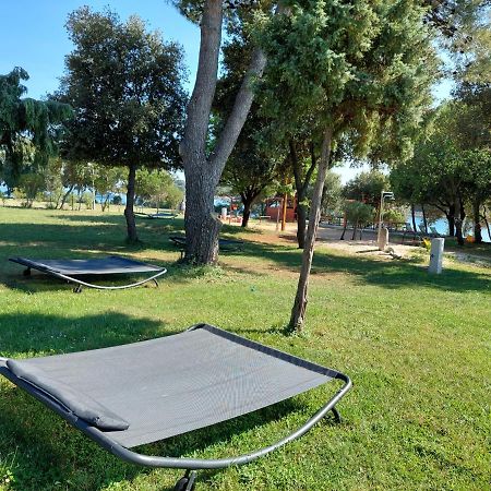 Grand Veles Camp Hotel Banjole Bagian luar foto