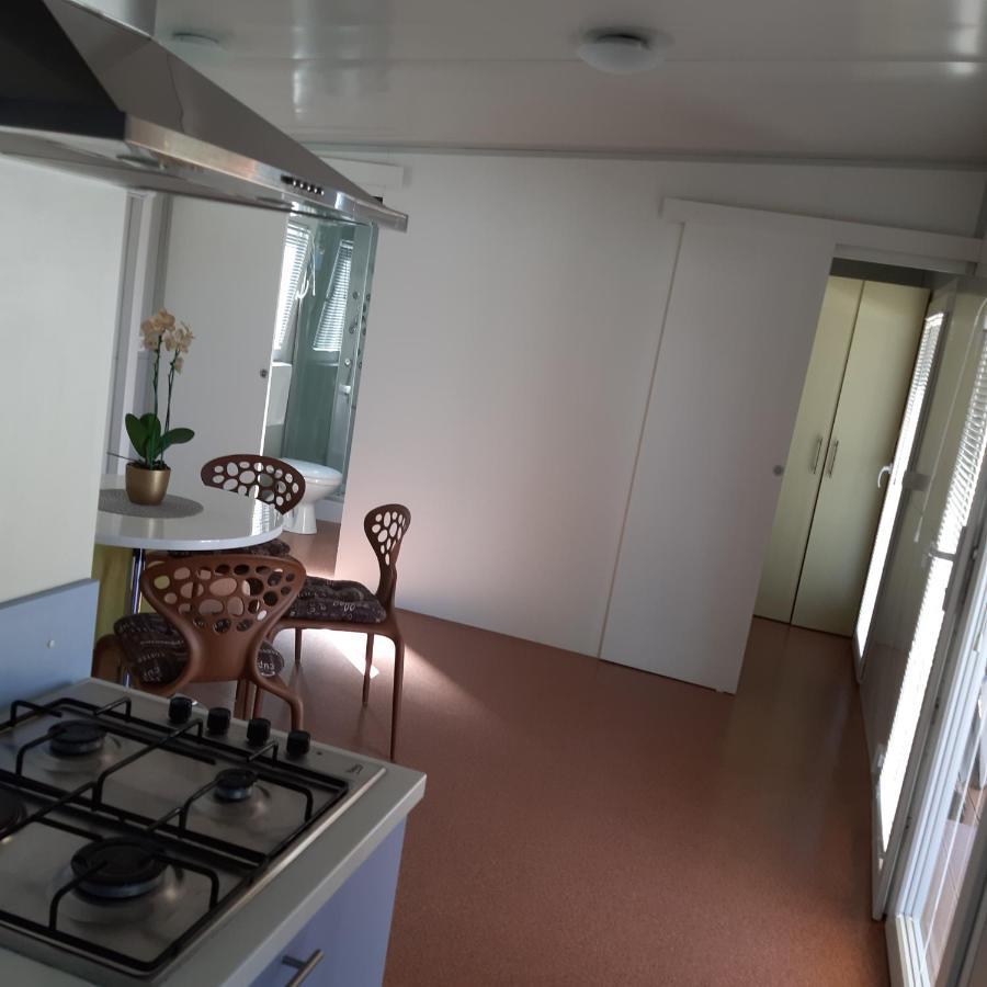 Grand Veles Camp Hotel Banjole Bagian luar foto