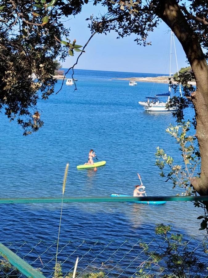 Grand Veles Camp Hotel Banjole Bagian luar foto