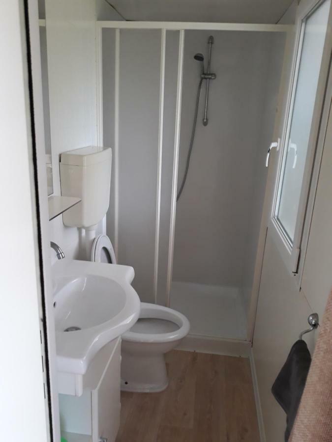 Grand Veles Camp Hotel Banjole Bagian luar foto