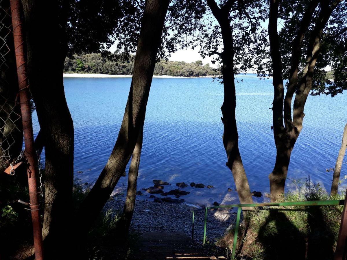 Grand Veles Camp Hotel Banjole Bagian luar foto